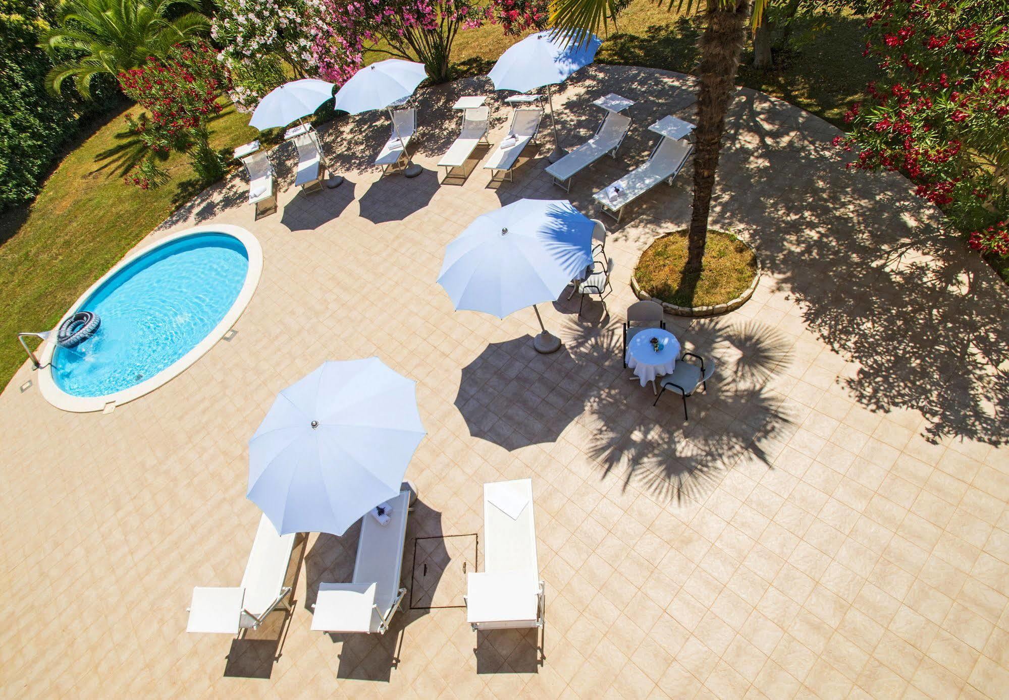 Hotel Amfora Рабац Екстер'єр фото