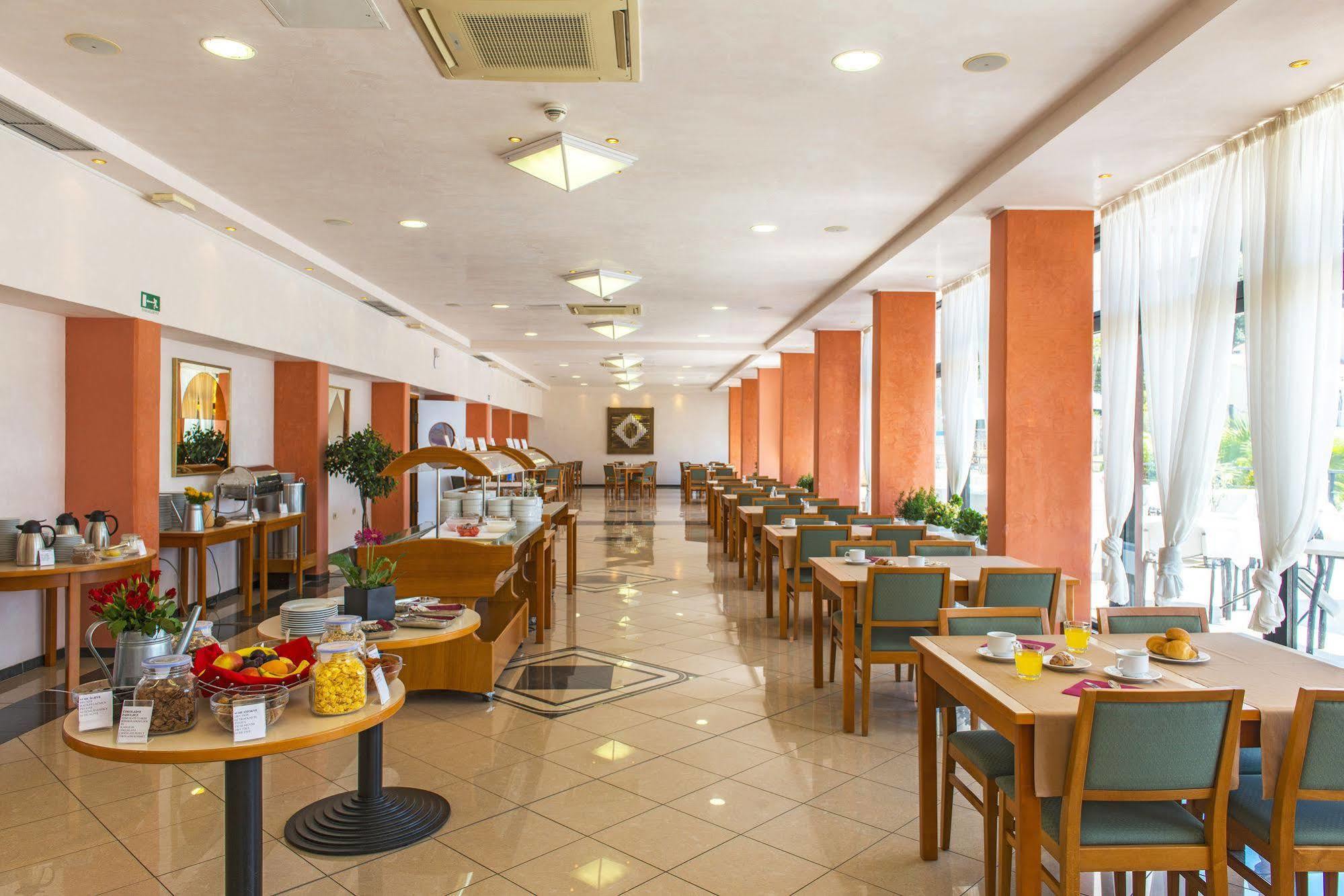 Hotel Amfora Рабац Екстер'єр фото