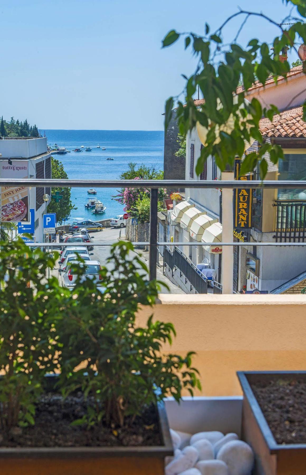 Hotel Amfora Рабац Екстер'єр фото